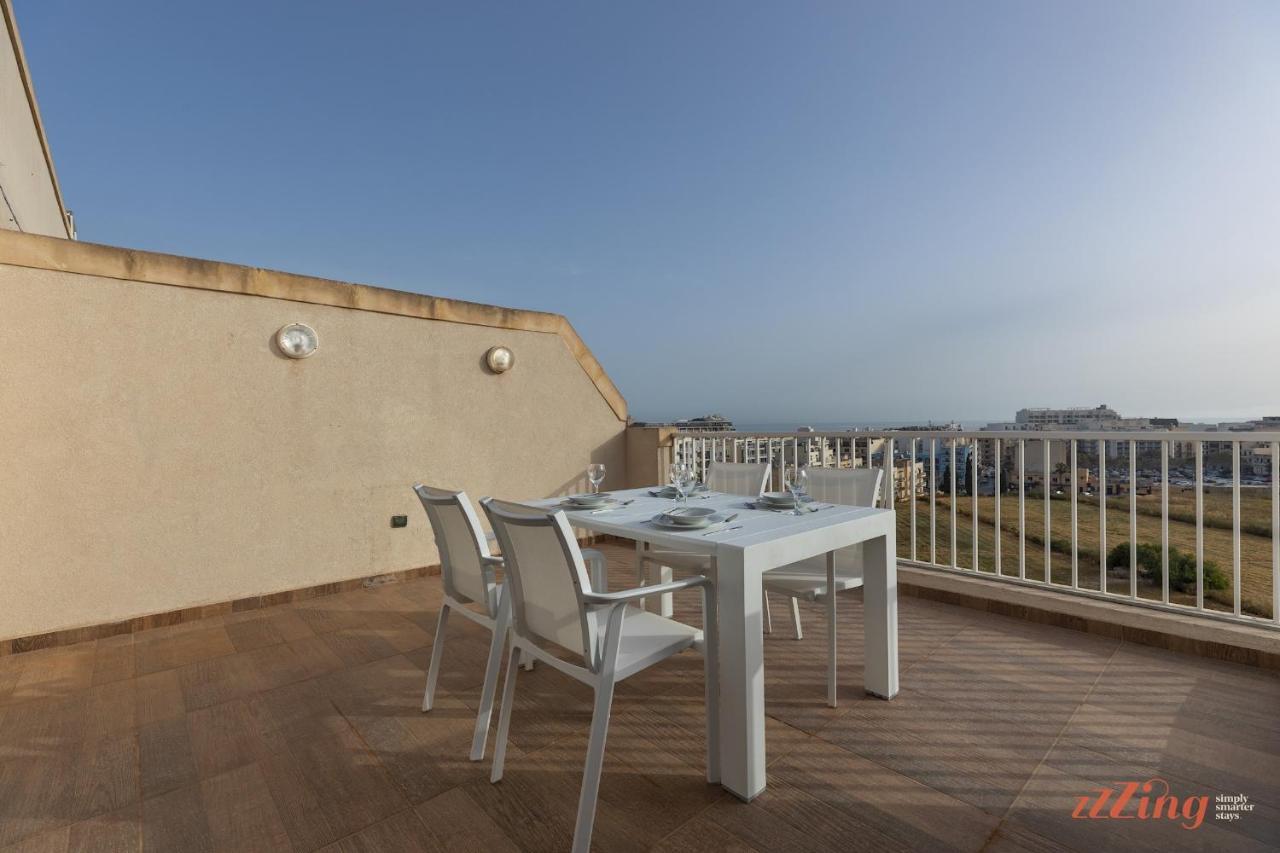 شقة Sunny Penthouse Wterrace And Open Views خليج سانت بول المظهر الخارجي الصورة