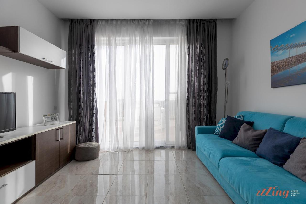 شقة Sunny Penthouse Wterrace And Open Views خليج سانت بول المظهر الخارجي الصورة