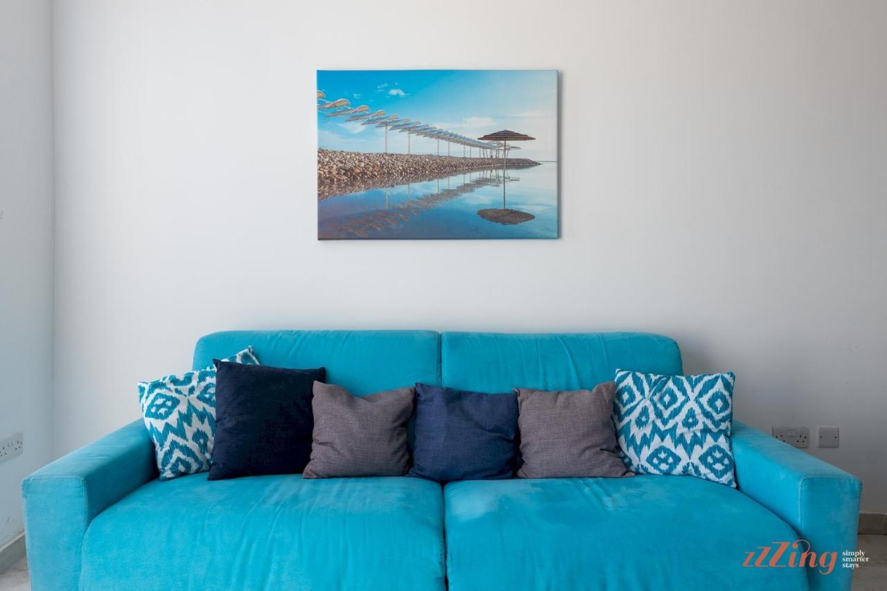 شقة Sunny Penthouse Wterrace And Open Views خليج سانت بول المظهر الخارجي الصورة